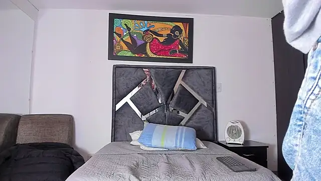 wyatt 3 online show from October 2025 12:30:01 PM