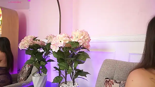 MilaCrave online show from February 2026 11:47:02 AM