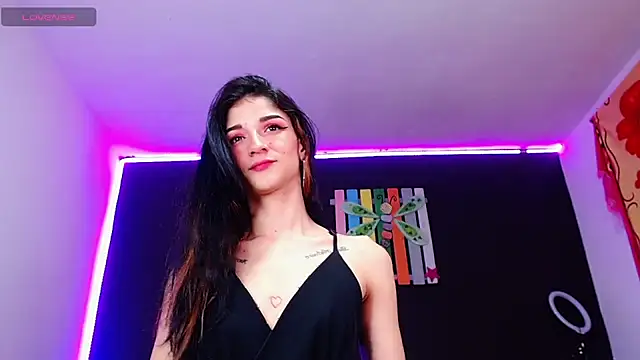 ingrid zese  online show from October 2025 06:52:01 PM