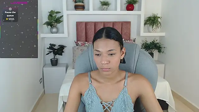 Snapshot of SarayVega_ chatting on November 2025 07:34:02 PM SarayVega online show from November 2025 07:34:02 PM