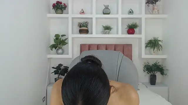 Snapshot of SarayVega_ chatting on November 2025 07:56:01 PM SarayVega online show from November 2025 07:56:01 PM