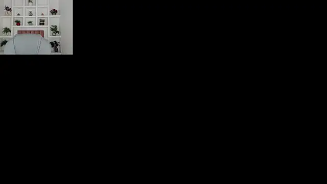 Snapshot of SarayVega_ chatting on November 2025 01:14:02 PM SarayVega online show from November 2025 01:14:02 PM