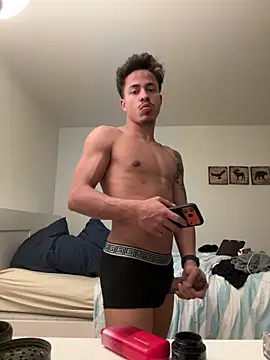Snapshot of playboy_Alex chatting on February 2026 02:32:01 AM playboy Alex online show from February 2026 02:32:01 AM