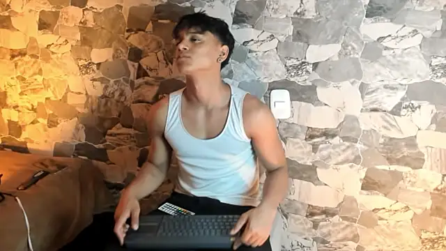 ZYZZ1312 online show from April 2026 04:24:01 AM