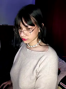 Iwarii online show from December 2025 08:12:01 AM