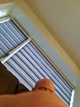 svenni2525 online show from October 2025 08:16:02 AM