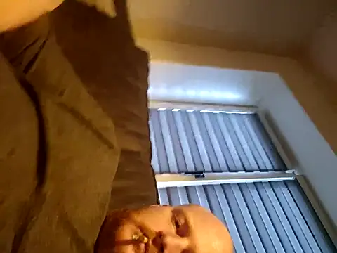 svenni2525 online show from November 2025 08:00:02 AM