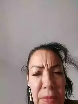 naiaratobon   online show from December 2025 10:46:02 AM