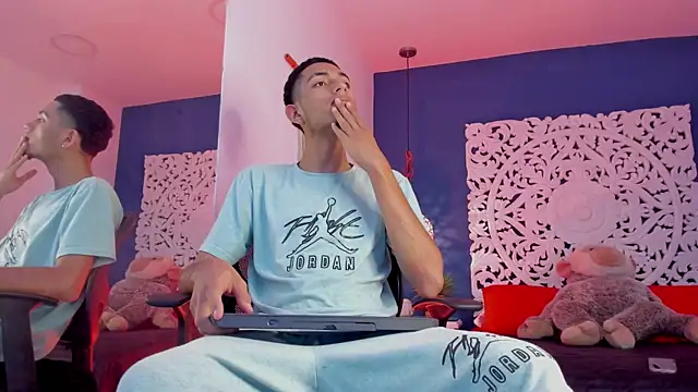 Snapshot of Adonis_WB chatting on September 2025 09:15:01 PM Adonis WB online show from September 2025 09:15:01 PM