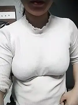 Mie rose online show from November 2025 01:01:02 PM