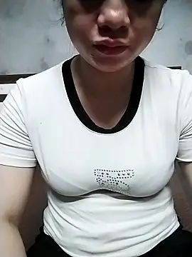 Snapshot of Mie_rose chatting on April 2026 02:09:02 AM Mie rose online show from April 2026 02:09:02 AM