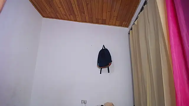 Snapshot of Olliver_Twink chatting on September 2025 11:37:01 PM Olliver Twink online show from September 2025 11:37:01 PM