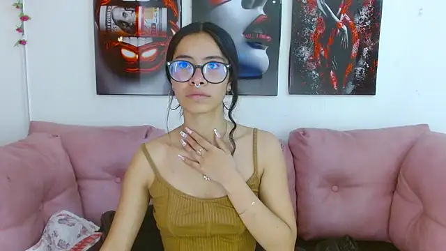 Miahotcs1 online show from April 2026 03:49:02 PM