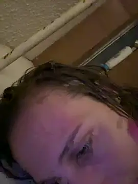Tlynn online show from September 2025 01:31:02 AM
