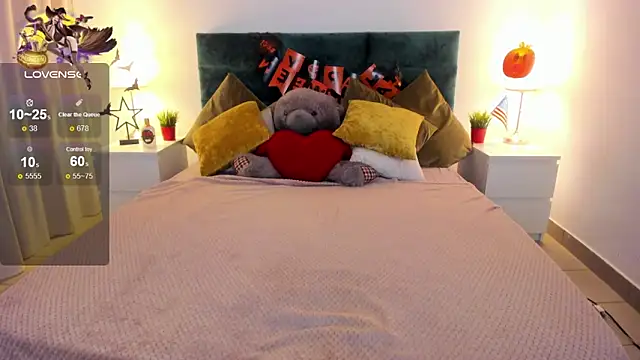 mishapallmer online show from October 2025 08:18:02 AM