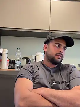 Rodrigopraba online show from May 2026 05:49:01 AM