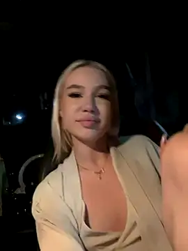 Snapshot of Kiss_Avrora_ chatting on September 2025 05:45:02 PM Kiss Avrora  online show from September 2025 05:45:02 PM