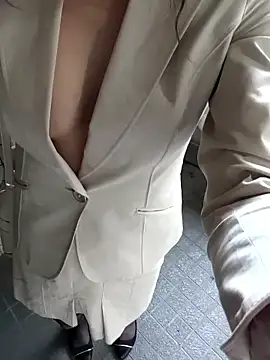 pink-mai online show from April 2026 07:39:01 AM