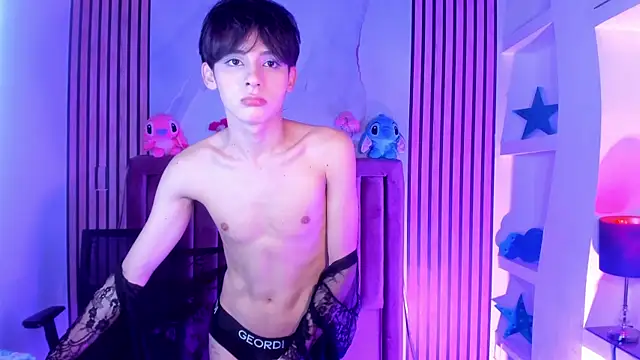 MathiasGreen  online show from December 2025 03:04:01 AM