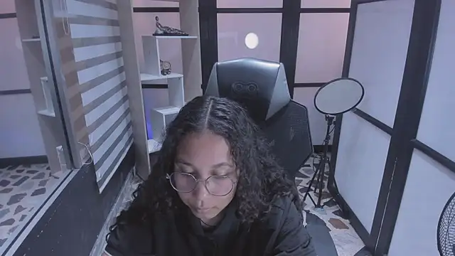 Noahsmitth  online show from October 2025 02:22:02 AM
