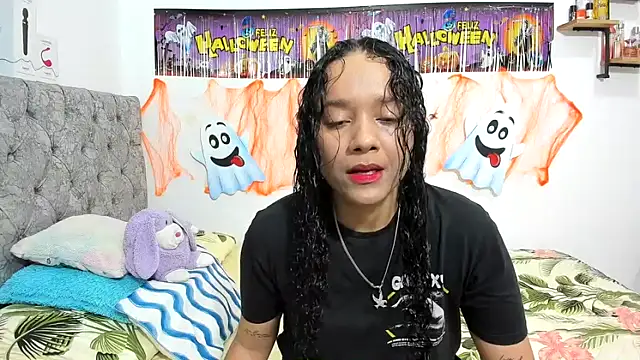 Snapshot of nay_and_aleja1 chatting on October 2025 02:41:02 AM nay and aleja1 online show from October 2025 02:41:02 AM