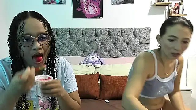 nay and aleja1 online show from May 2026 02:51:02 AM