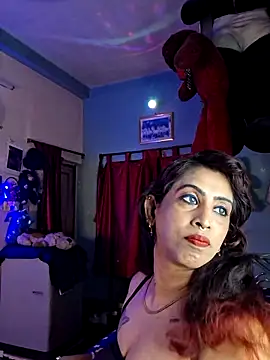 Snapshot of Love_Beauty01 chatting on June 2026 06:42:02 PM Love Beauty01 online show from June 2026 06:42:02 PM