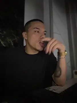 Snapshot of AlphaMasterXxx chatting on October 2025 12:19:02 AM AlphaMasterXxx online show from October 2025 12:19:02 AM