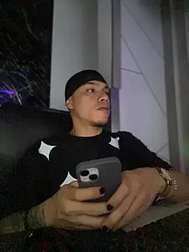 Snapshot of AlphaMasterXxx chatting on October 2025 04:57:02 AM AlphaMasterXxx online show from October 2025 04:57:02 AM