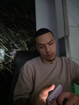 Snapshot of AlphaMasterXxx chatting on November 2025 06:36:01 AM AlphaMasterXxx online show from November 2025 06:36:01 AM