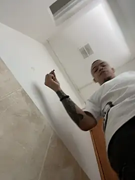 Snapshot of AlphaMasterXxx chatting on November 2025 02:17:02 PM AlphaMasterXxx online show from November 2025 02:17:02 PM