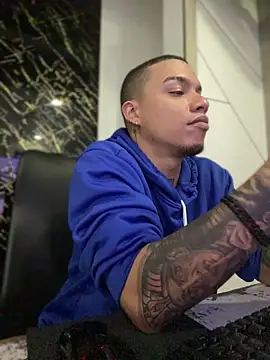 Snapshot of AlphaMasterXxx chatting on November 2025 02:28:01 PM AlphaMasterXxx online show from November 2025 02:28:01 PM