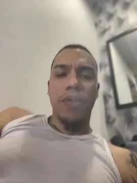 Snapshot of AlphaMasterXxx chatting on November 2025 10:48:01 AM AlphaMasterXxx online show from November 2025 10:48:01 AM