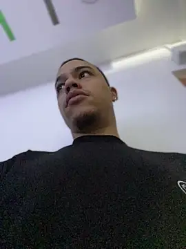 Snapshot of AlphaMasterXxx chatting on November 2025 01:04:01 PM AlphaMasterXxx online show from November 2025 01:04:01 PM