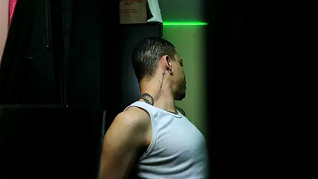 Snapshot of AlphaMasterXxx chatting on December 2025 04:53:02 AM AlphaMasterXxx online show from December 2025 04:53:02 AM