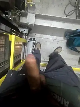 Miguelito 19 online show from April 2026 06:06:01 PM