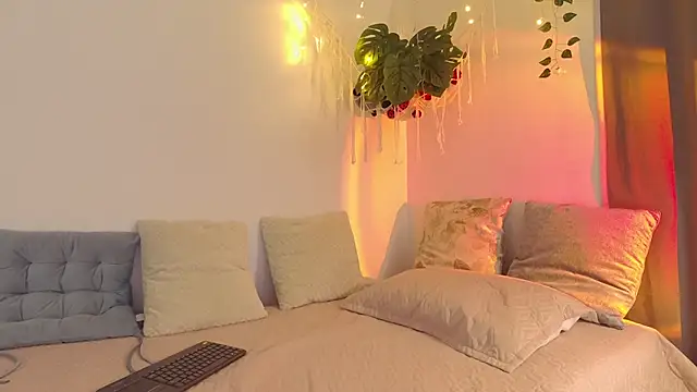 swt helen online show from December 2025 08:49:01 PM