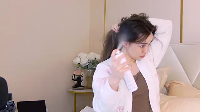 Snapshot of MiaMarlow chatting on November 2025 09:09:01 PM MiaMarlow online show from November 2025 09:09:01 PM