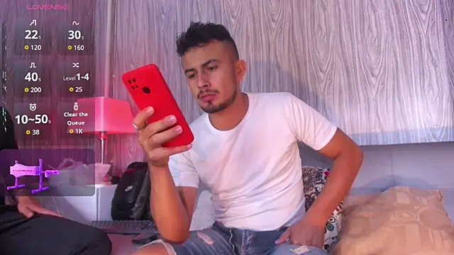 Valentiinoss online show from October 2025 08:52:01 PM