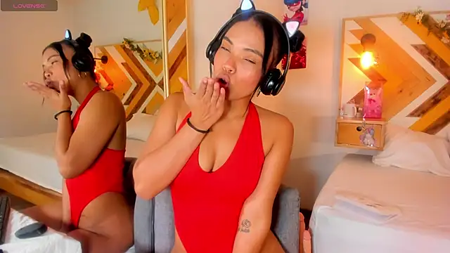 Snapshot of SoleneFontaine chatting on October 2025 11:53:01 AM SoleneFontaine online show from October 2025 11:53:01 AM