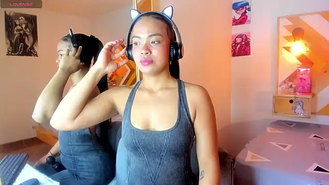 Snapshot of SoleneFontaine chatting on October 2025 11:57:02 AM SoleneFontaine online show from October 2025 11:57:02 AM