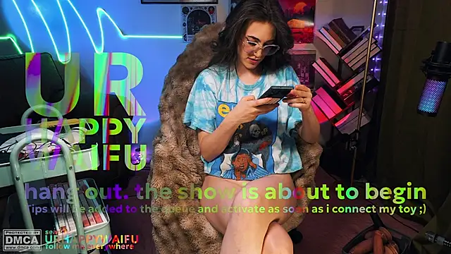 urhappywaifu online show from April 2026 03:02:01 AM