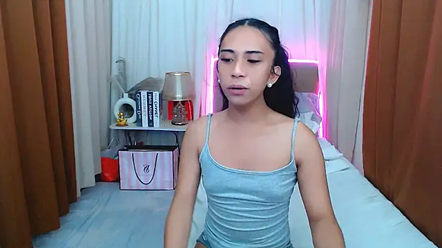 Snapshot of scarlet_smith7 chatting on May 2026 01:57:02 AM scarlet smith7 online show from May 2026 01:57:02 AM