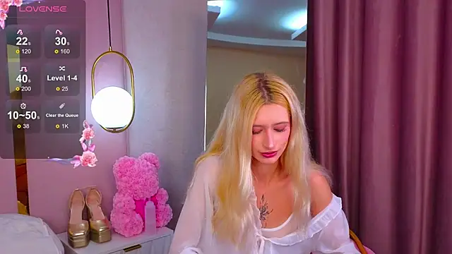 Monica Leen online show from September 2025 06:48:02 AM