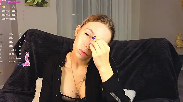 NyxaThorn online show from September 2025 04:19:01 PM