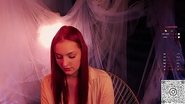 GildedKitten online show from November 2025 07:29:02 PM