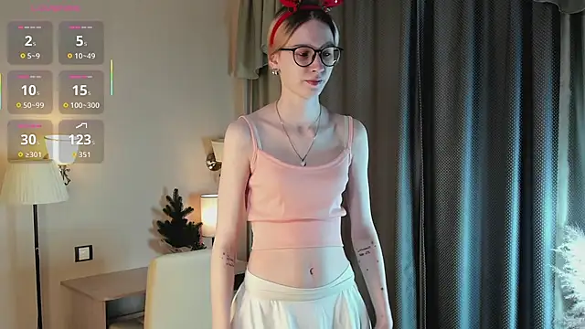 Snapshot of SharylSmalt chatting on December 2025 01:02:02 AM SharylSmalt online show from December 2025 01:02:02 AM