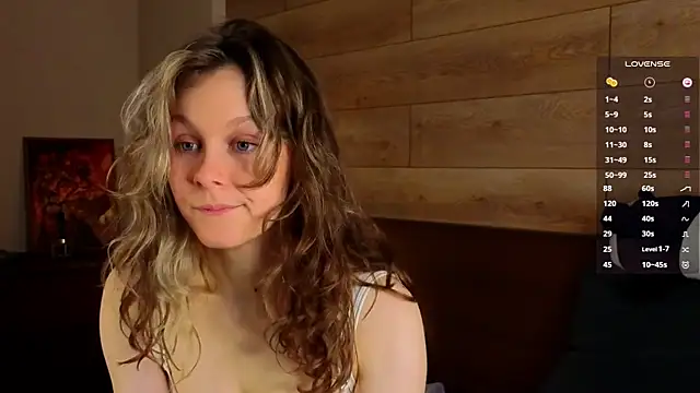 Snapshot of Tender_beauty chatting on May 2026 05:09:01 PM Tender beauty online show from May 2026 05:09:01 PM