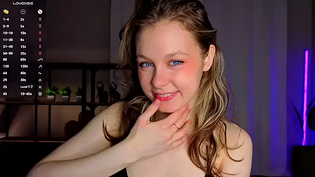 Snapshot of Tender_beauty chatting on May 2026 05:53:02 PM Tender beauty online show from May 2026 05:53:02 PM