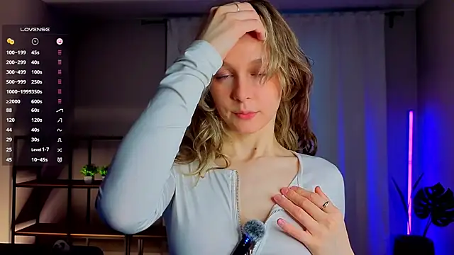 Snapshot of Tender_beauty chatting on May 2026 04:55:02 PM Tender beauty online show from May 2026 04:55:02 PM